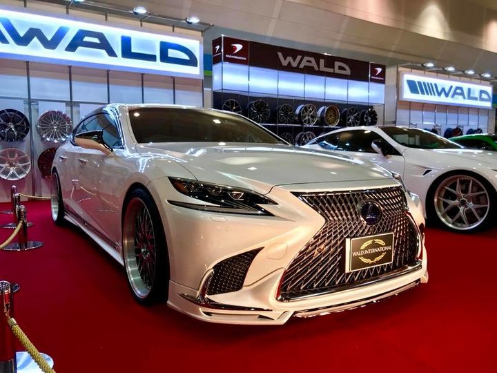lexus-lc-and-ls-wald-tuning-projects-debut-at-osaka-auto-messe-2018-123815_1.jpg