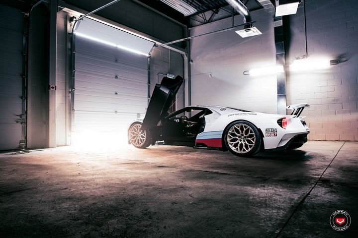 ford-gt-gets-martini-livery-and-vossen-wheels-for-the-cars-and-coffee-look_3.jpg