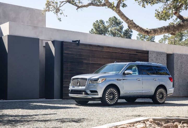 2018-lincoln-navigator-l-tuned-by-hennessey-to-600-horsepower_4.jpg