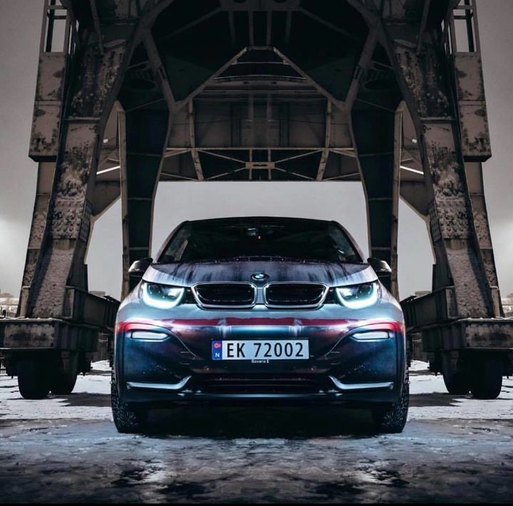 bmw-i3-gets-weathered-wrap-for-electric-apocalypse-look_3.jpg