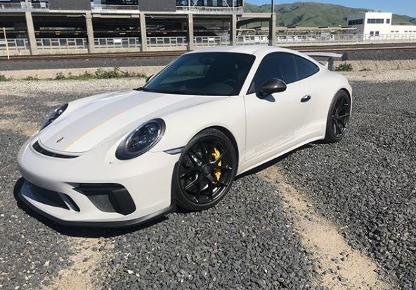 chalk-2018-porsche-911-gt3-with-two-tone-stripes-and-hre-wheels-looks-mean-124668_1.jpg