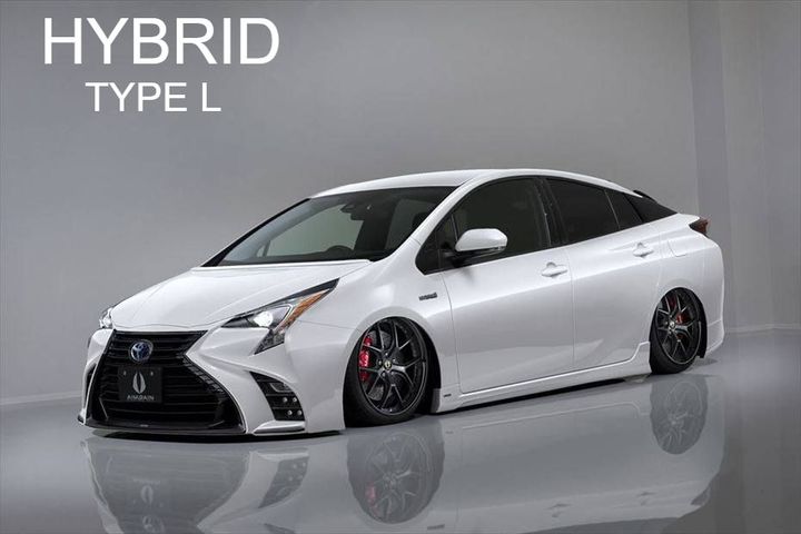 toyota-prius-gets-lexus-grille-in-japanese-tuning-by-aimgain-124739_1.jpg