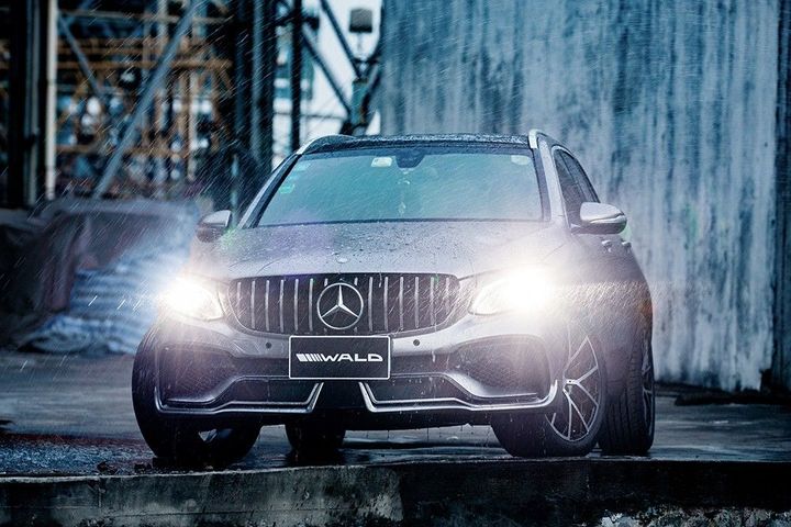 mercedes-glc-class-black-bison-tuned-by-wald-has-a-nose-implant_1.jpg