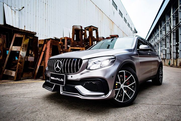 mercedes-glc-class-black-bison-tuned-by-wald-has-a-nose-implant_7.jpg