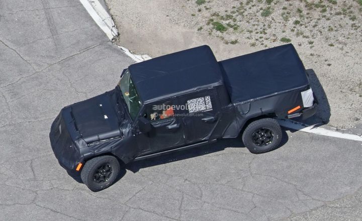 2020-jeep-gladiator-rendered-as-6x6-conversion_30.jpg