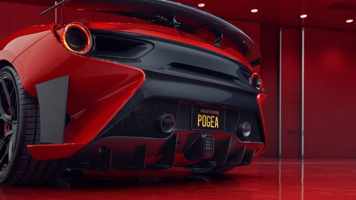 Pogea推出法拉利488 GTB改装升级版FPlus Corsa