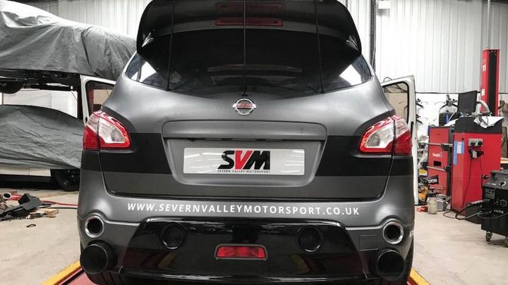 svm-qashqai-r-maxes-out-at-2378-mph-becomes-worlds-fastest-suv_4.jpg