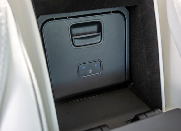 21款迈巴赫S480改装原厂车载冰箱，炎热天气必备配置