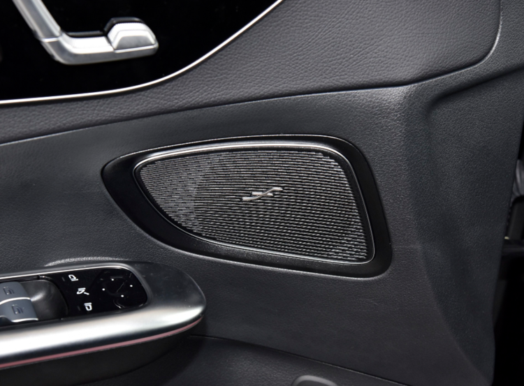 新款奔驰C级W206改小柏林之声，高性能音响优化