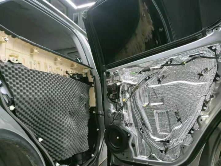 汕头星悦汽车音响雷克萨斯RX300升级隔音改装法国劲浪套餐