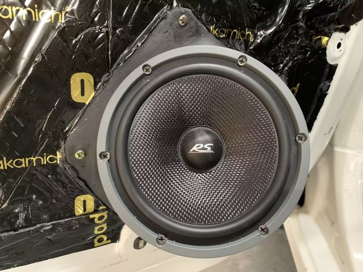 广西南宁标致301音响改装德国RS喇叭DSP处理器门板倒模