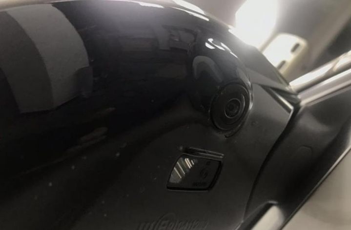 新款奔驰C260L升级360全景影像，查看氛围环绕车周