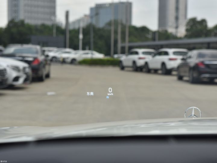 18款奔驰S320加装原厂HUD抬头显示系统，提升您的行车安全