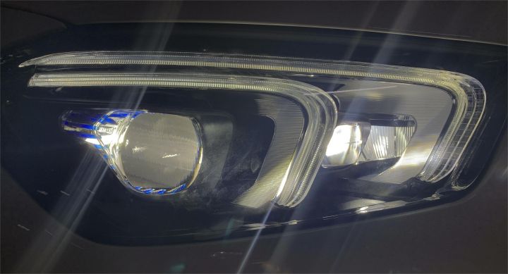 23款奔驰GLE350轿跑升级几何多光束大灯，让智能照亮您的美