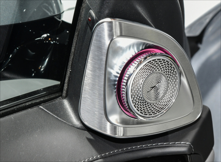 23款奔驰S450 4MATIC升级原厂4D旋转高音系统，提升车内氛围