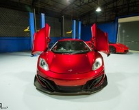 DMC出品邁凱輪HS -12翡翠紅改裝車