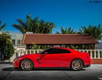 Bronze ADV.1改裝紅色日產(chǎn)GT-R