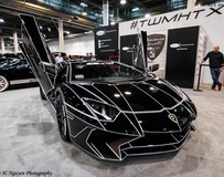 Giovanna改裝Tron風格蘭博基尼Aventador