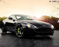 熒光綠色鮑魚(yú)醒目SR Auto改裝阿斯頓·馬丁Vantage Kro