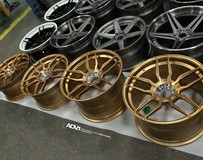 白色保時捷911 GT3改裝黃金ADV.1輪轂