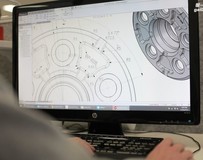 CARBON為寶馬1M提供BESPOKE CR-9輪轂