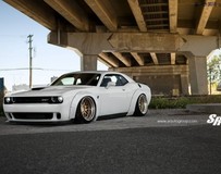 Liberty Walk改裝道奇挑戰(zhàn)者SRT Hellcat