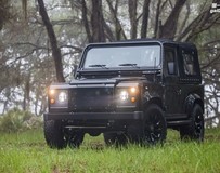 路虎衛(wèi)士LS3 V8改裝成英美斗士