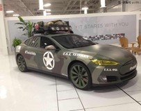 特斯拉汽車公司和SS Customs打造迷彩S型