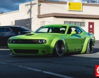 Liberty Walk改裝道奇Challenger