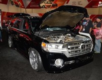 改裝版2000hp的豐田陸地巡洋艦