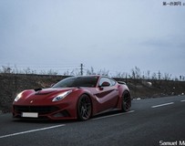 紅色法拉利F12改裝NOVITEC N- Largo套件