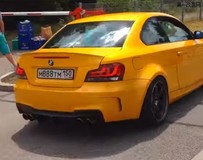 瘋狂的V8動(dòng)力寶馬1M